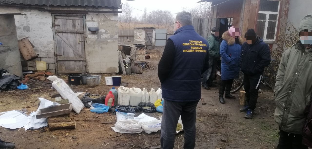 В Харьковской области мужчина дома хранил 15 кг конопли