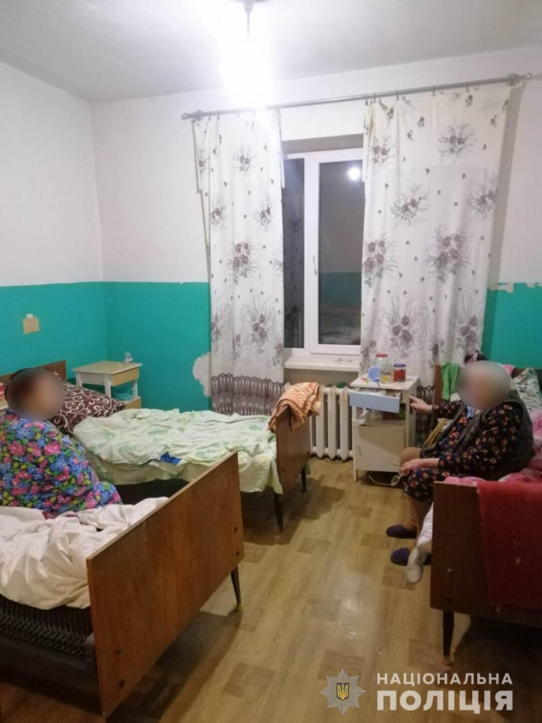 В Харьковской области женщина, находясь на стационарном лечение, обманула соседок по палате и забрали их ценные вещи