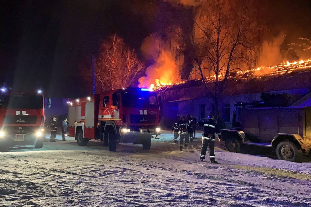 Под Харьковом сгорел склад цеха пластиковых изделий
