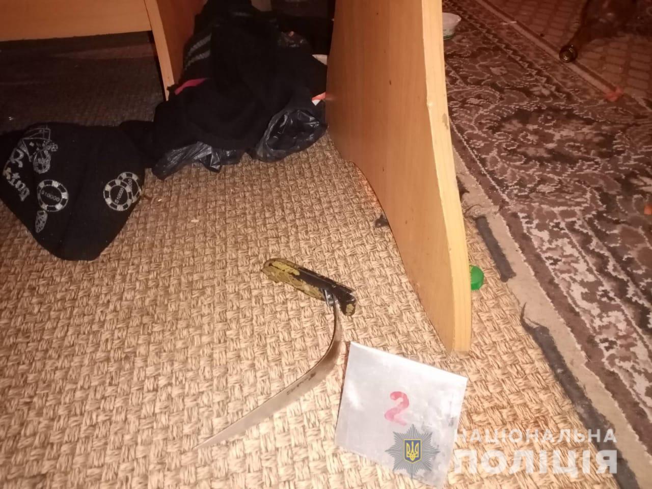 В Харьковской области мужчина из ревности едва не убил гостя своей жены