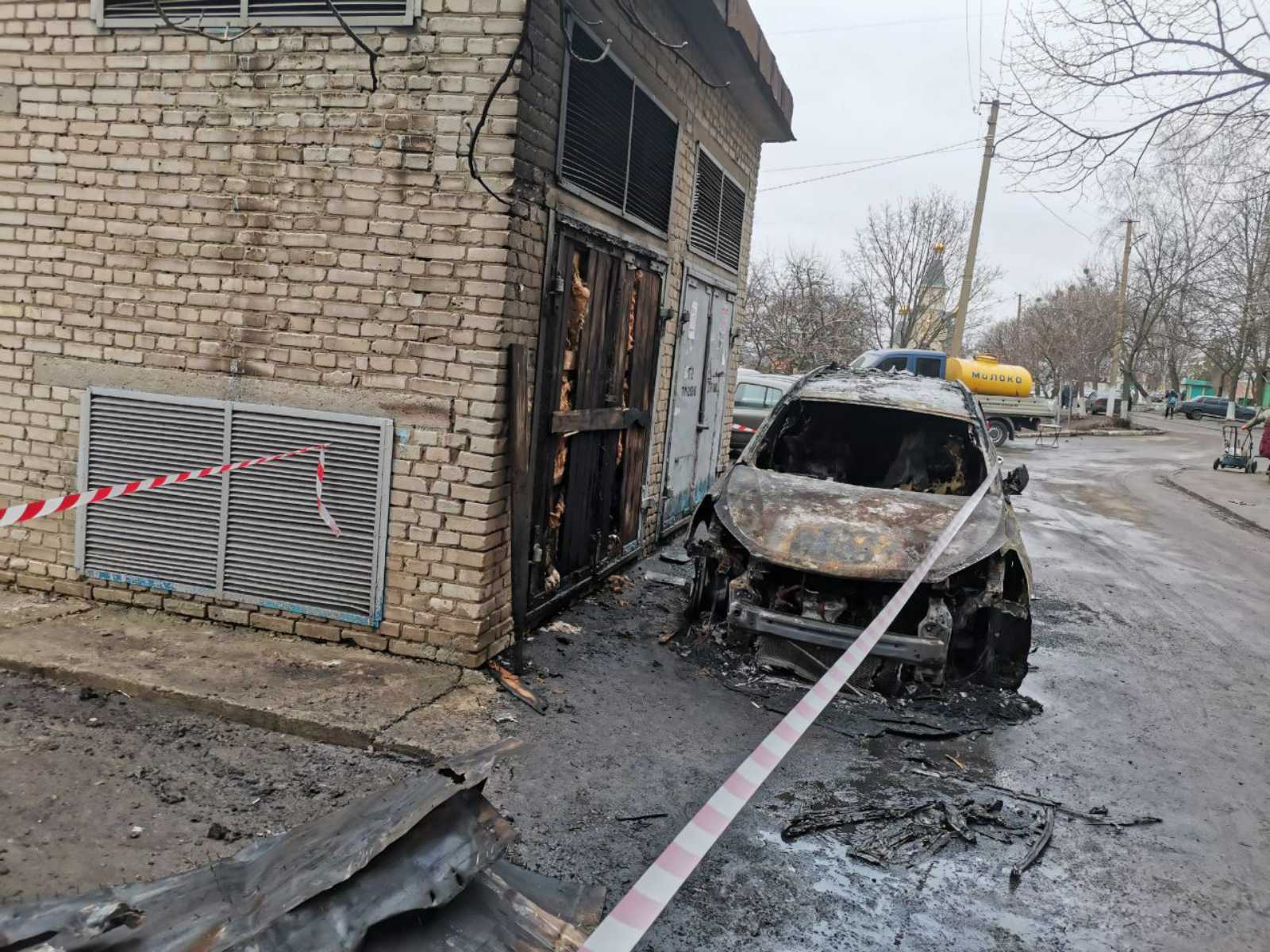 В поселке под Харьковом сгорел автомобиль