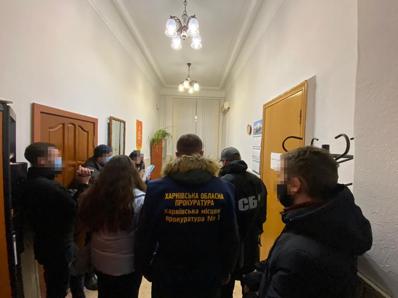 За вымогательство взяток должностные лица АО "ХТЗ" предстанут перед судом - прокуратура