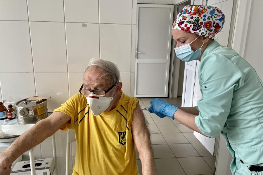 В Харьковской области от коронавируса вакцинировалось 6169 человек