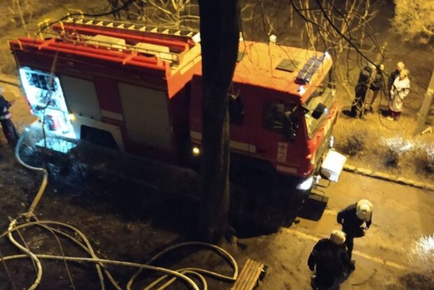 В Харькове в жилом доме горел балкон