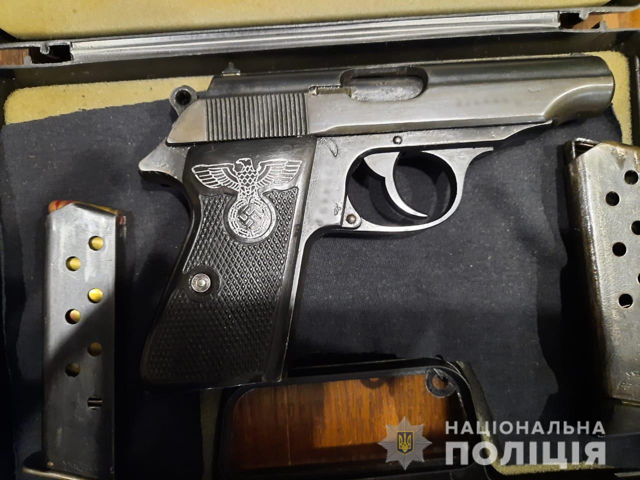 Харьковские оперативники разоблачили группу мужчин, причастных к торговле оружием