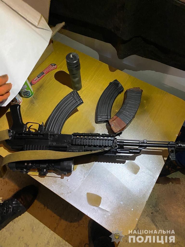 Под Харьковом полицейские нашли у мужчины оружие и боеприпасы