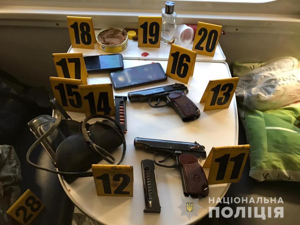 На Харьковщине в поезде двое военнослужащих устроили стрельбу