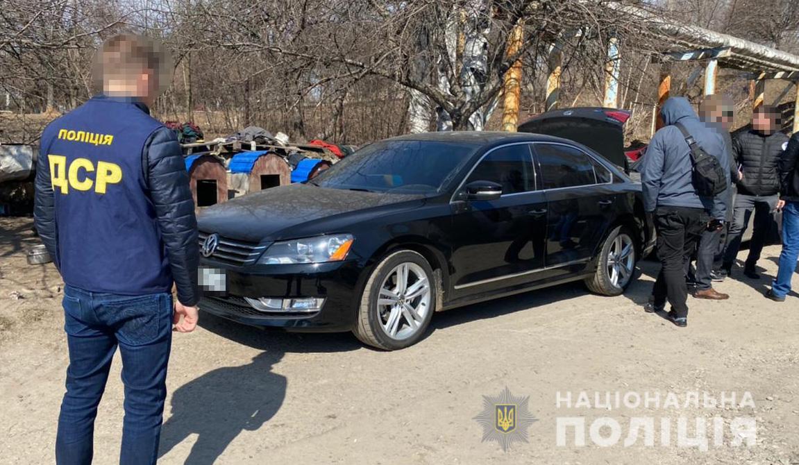 В Харькове полиция сообщила о подозрении четырем активистам, которые пытали мужчину