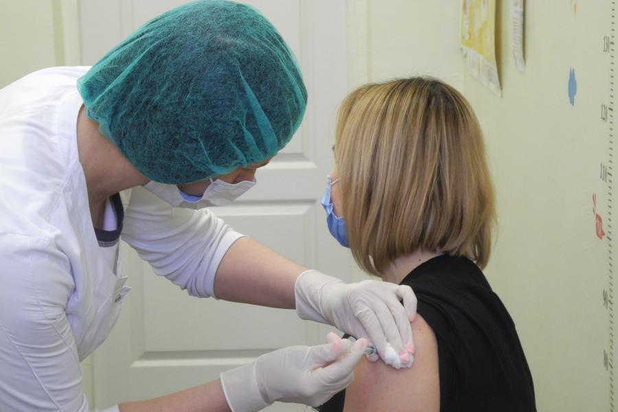 Харьковщина – в тройке лидеров по охвату вакцинацией педагогов – МОЗ