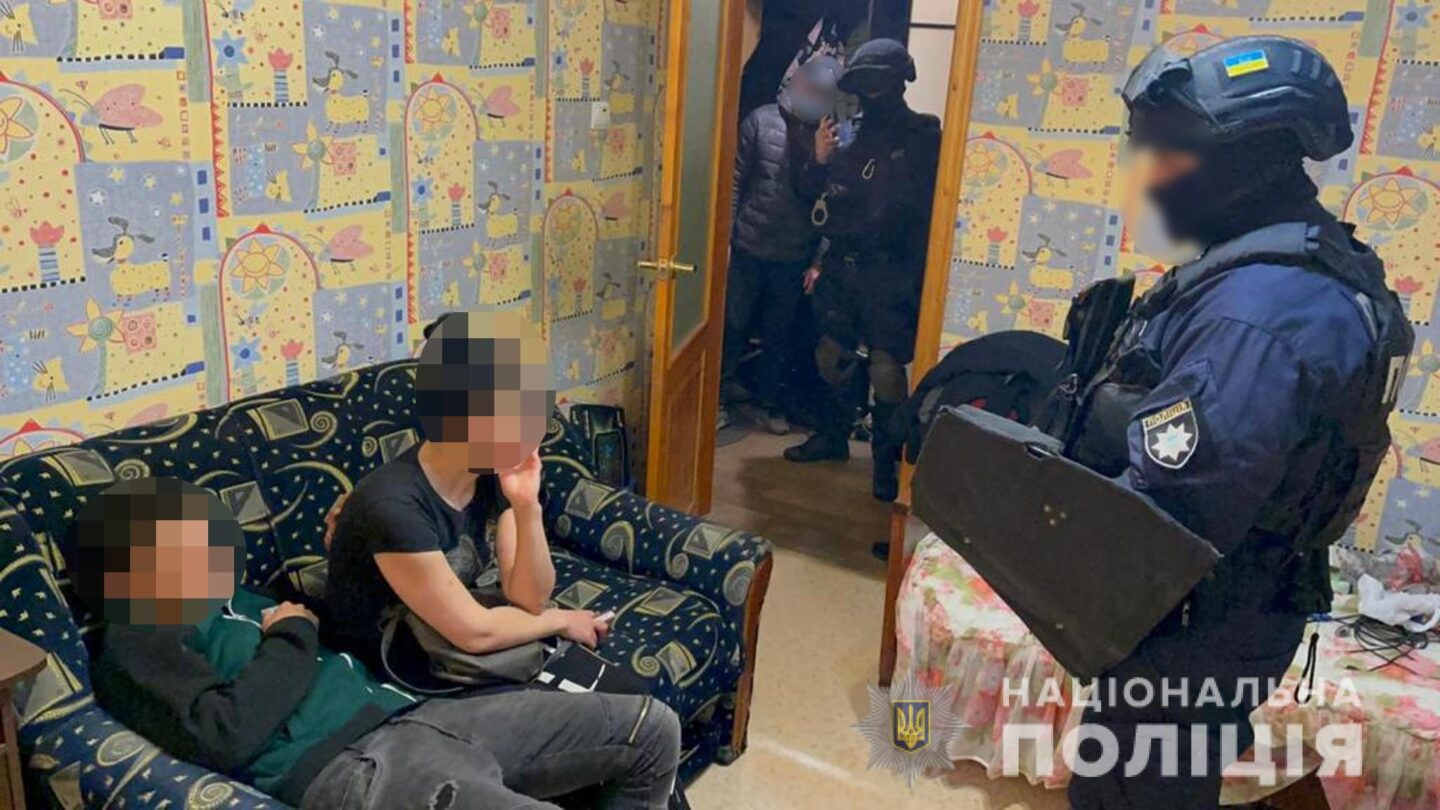 Убийство из ревности: в полиции рассказали подробности задержания подозреваемого в двойном убийстве на Салтовке (видео)