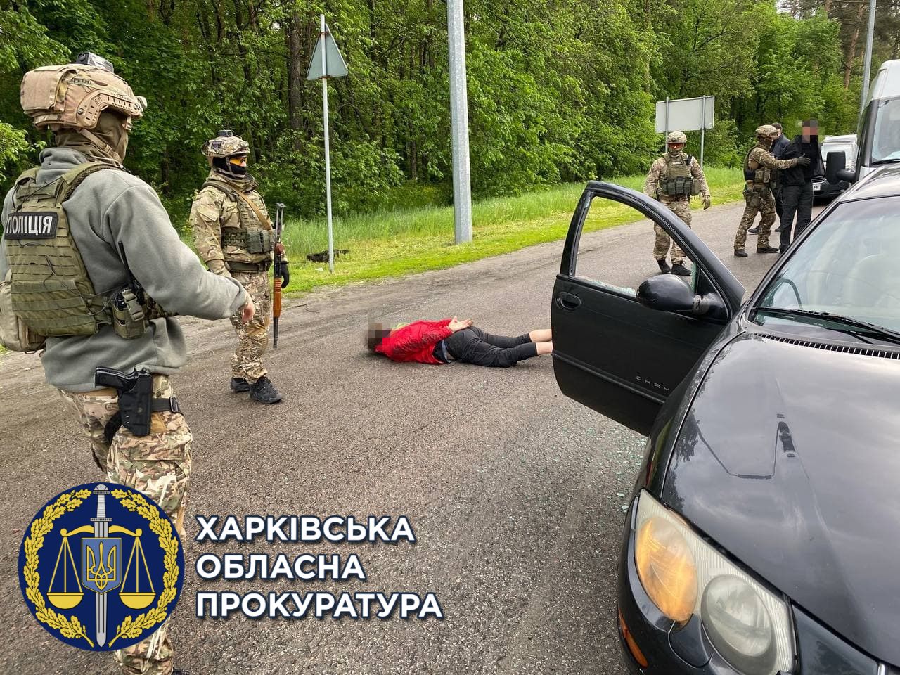 В Харькове трое мужчин ворвались в частный дом и пытали хозяйку утюгом