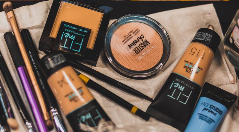 Виды, преимущества и недостатки продукции Maybelline New York