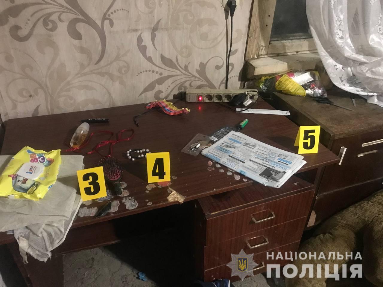 В Харьковской области пьяный мужчина держал в заложниках свою бывшую жену и четырехлетнего сына
