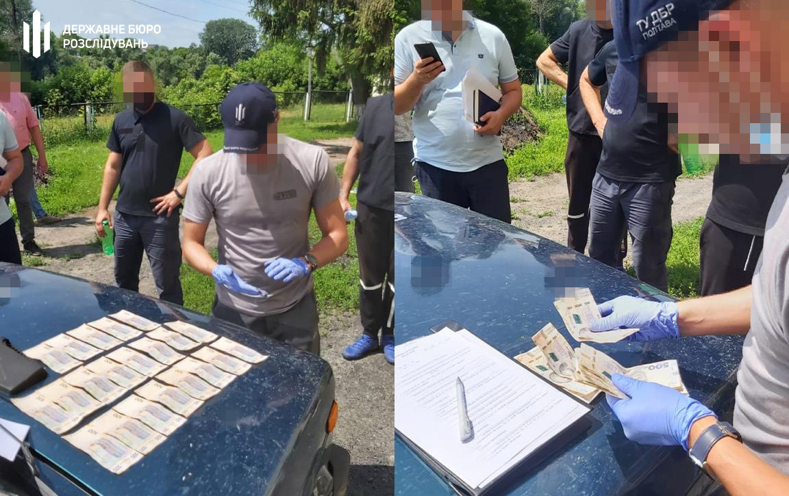 На Харьковщине задержали патрульного, который требовал взятку у водителя за поврежденный забор сельсовета