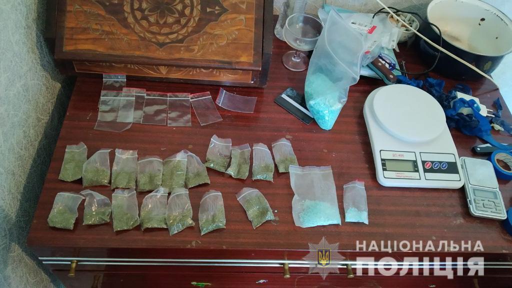 В Харькове солдат сбывал наркотики