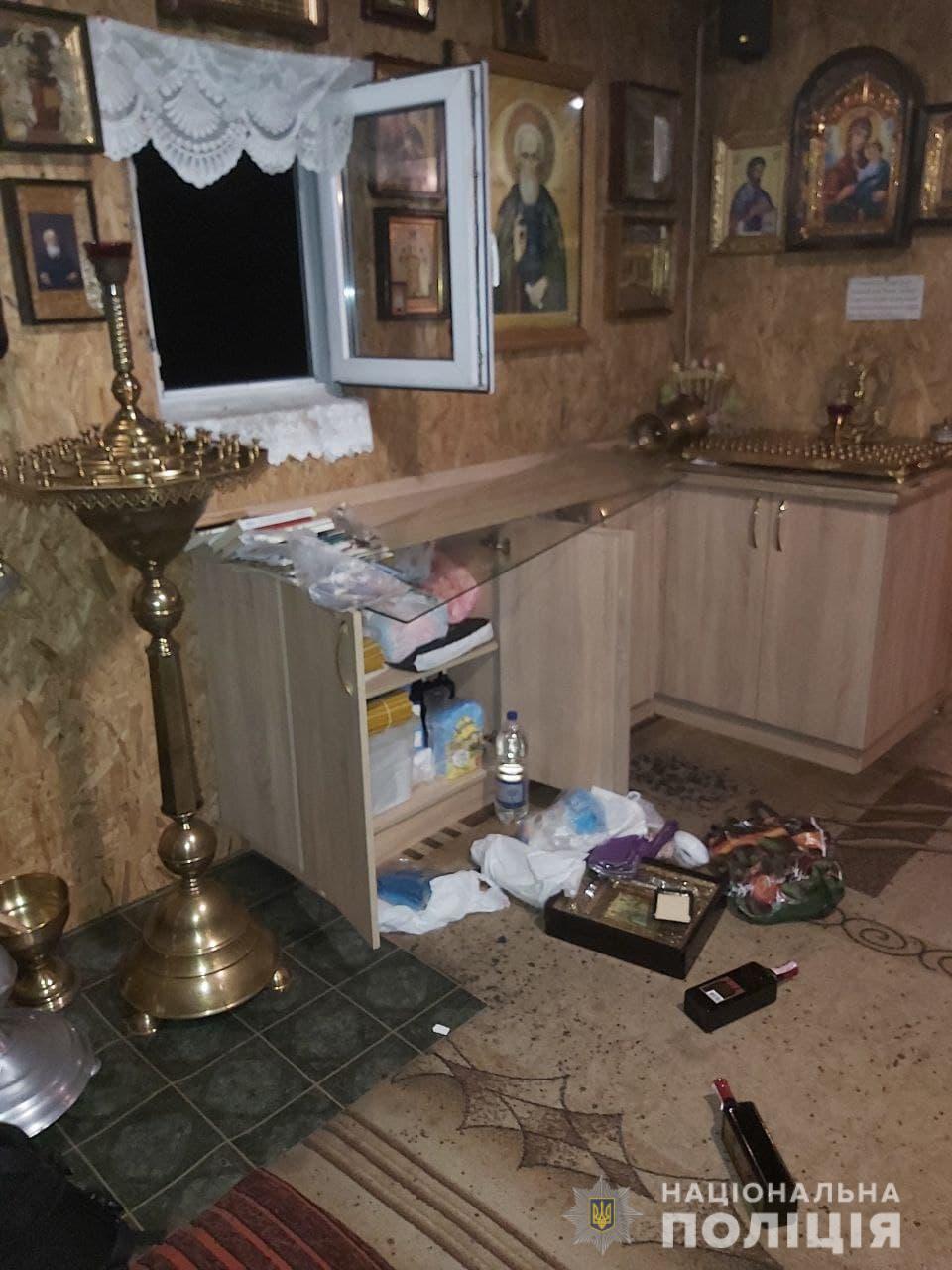 В Харькове мужчина обокрал храм