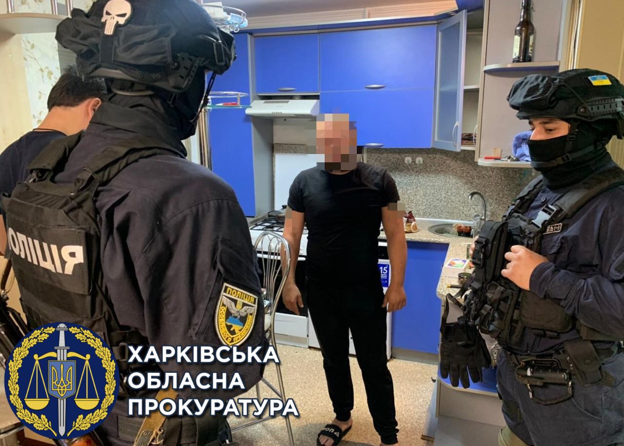 В Харьковской области задержали пятерых человек, которые представлялись сотрудниками банка и обманывали людей
