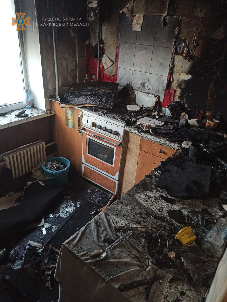 Под Харьковом на пожаре в 9-этажном жилом доме погиб мужчина