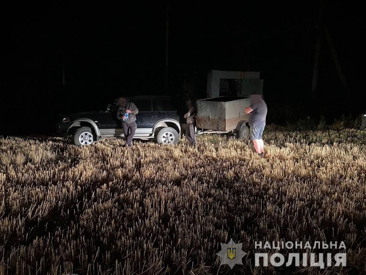 Под Харьковом трое мужчин пытались разукомплектовать трансформаторную подстанцию газопромышленного комплекса