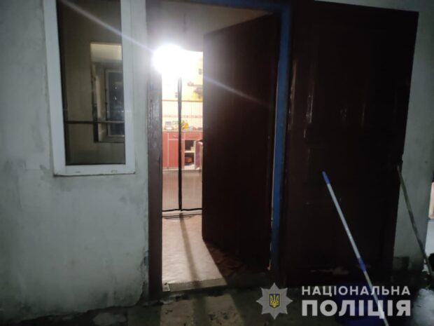 В Харьковской области женщина едва не зарезала своего мужа