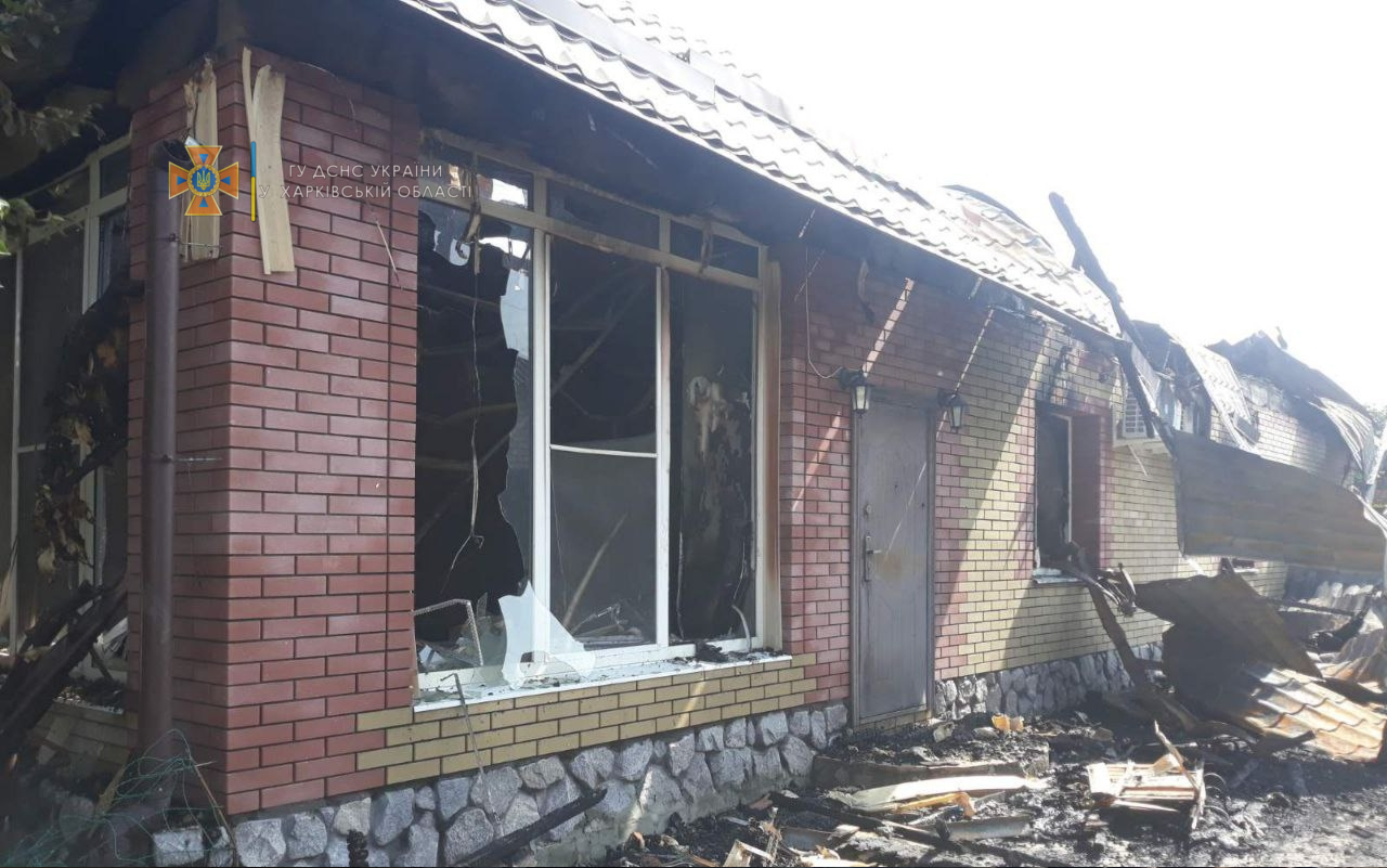 В селе под Харьковом сгорел двухэтажный дом
