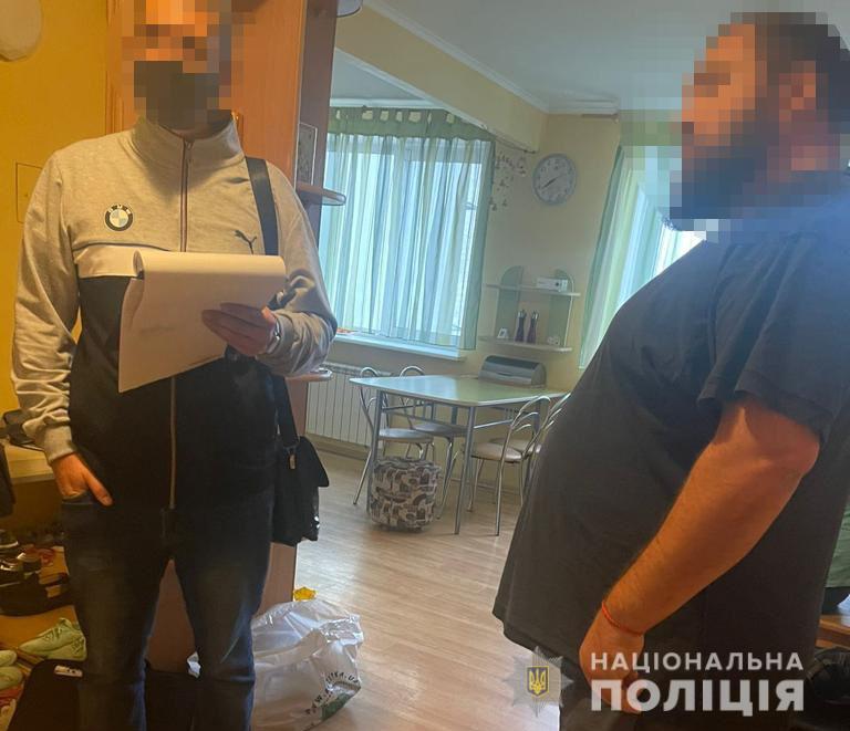 Полиция Харьковщины сообщила о подозрении преступной группе, которая незаконно завладела правами фирмы на 10 млн гривен