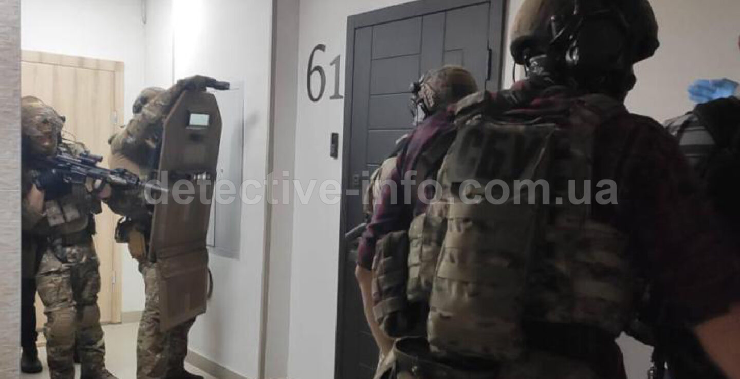 В Харькове СБУ проводит обыски у представителей "Нацкорпуса"