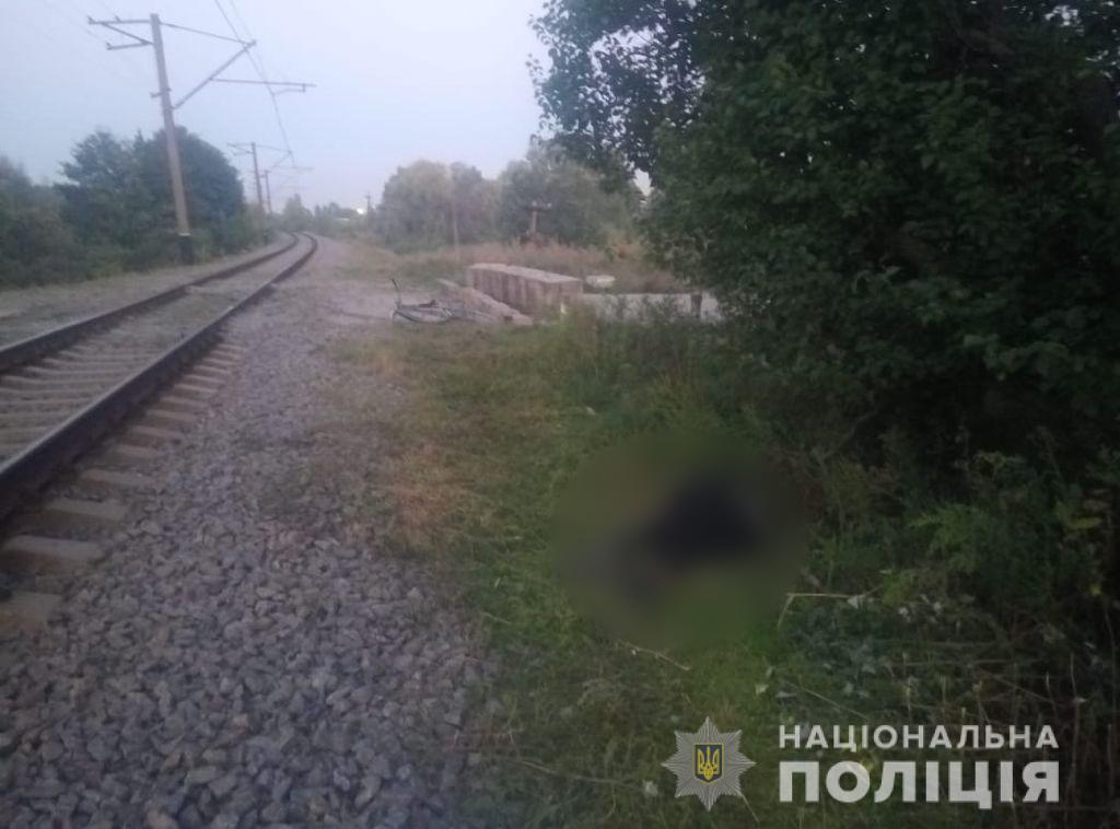 Под Харьковом поезд насмерть сбил подростка на велосипеде