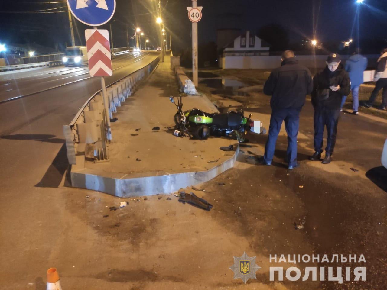 В Харькове в результате аварии погиб водитель мотоцикла