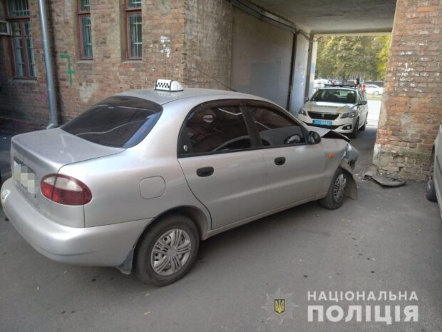 В Харькове за рулем умер водитель такси