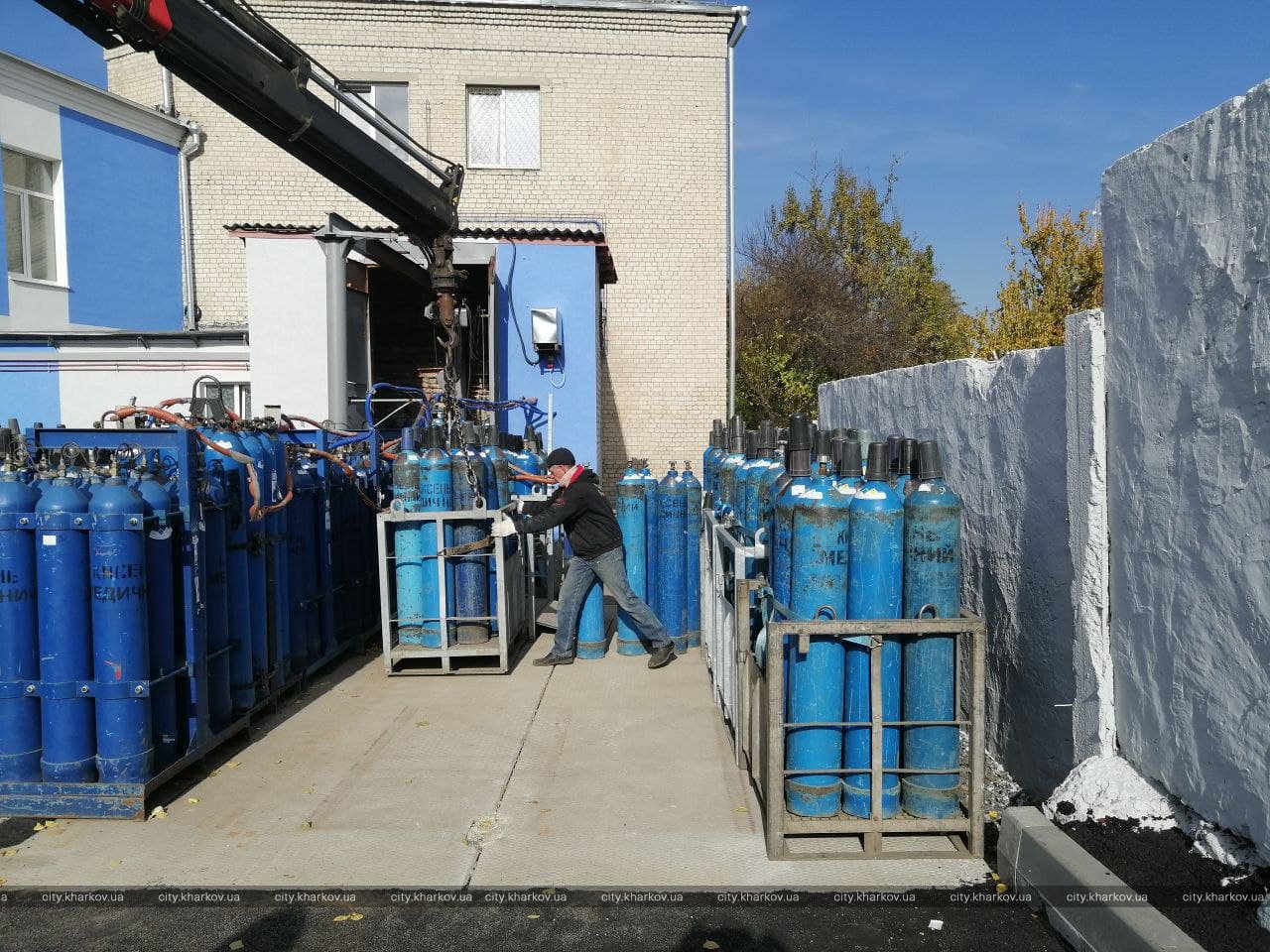 В 13-й больнице Харькова установили кислородную станцию