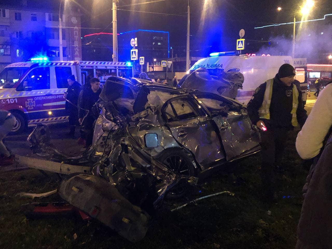 В Харькове в результате столкновения автомобилей погиб человек (видео)