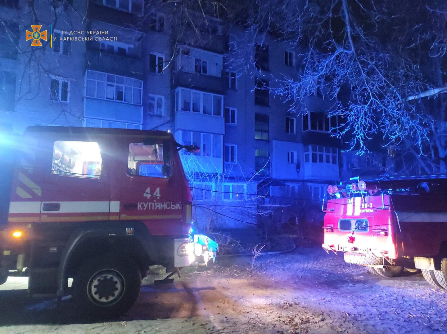 На Харьковщине во время ликвидации пожара в жилом доме пожарные эвакуировали 8 человек