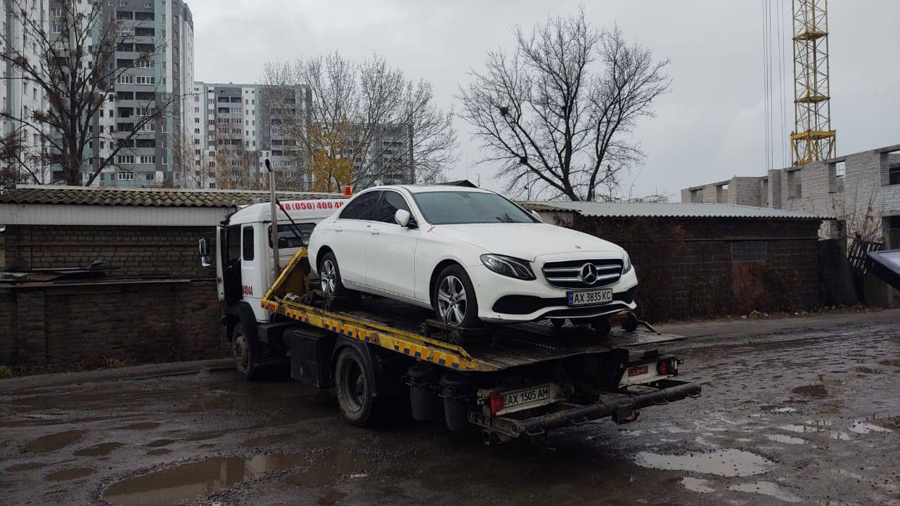 В Харькове у водителя за штрафы изъяли автомобиль
