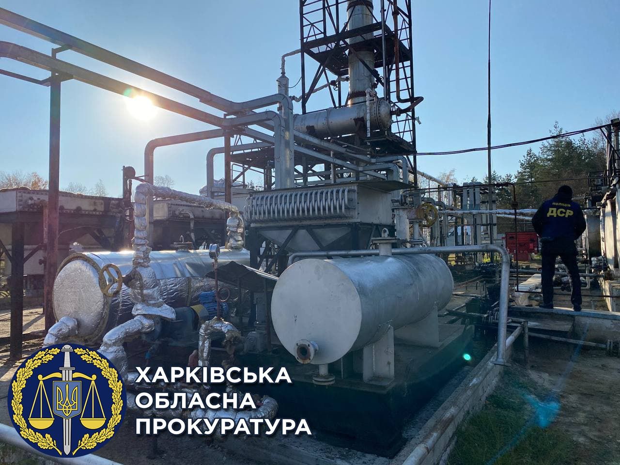 Под Харьковом разоблачили группу, которая обустроила мини-завод для производства и продажи некачественного топлива