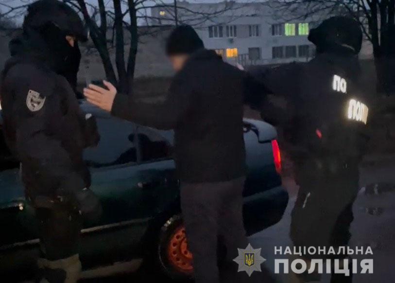 В Харькове разоблачили мужчину, который продавал в Интернете персональную информацию