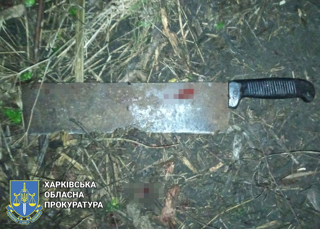 В Харьковской области мужчина с самодельным ножом напал на полицейских