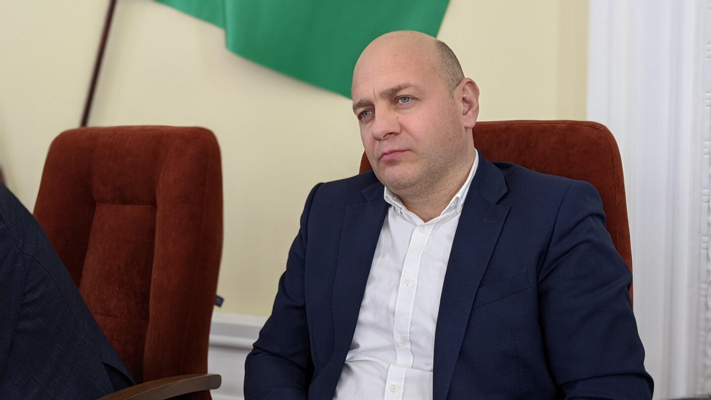 Скакун тайными распоряжениями успел раздать гектары земель в лесах Харьковщины - ХАЦ