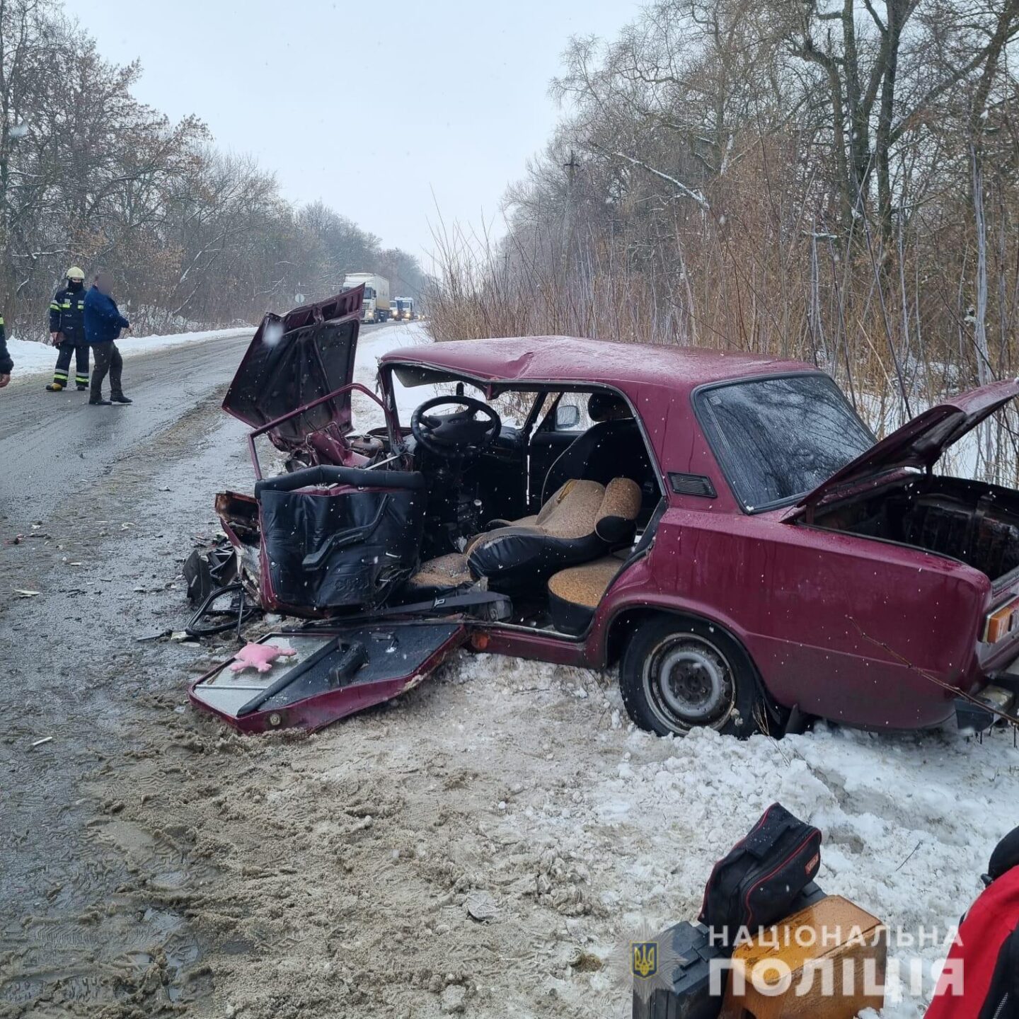 На Харьковщине в результате столкновения автомобилей пострадали двое взрослых и ребенок