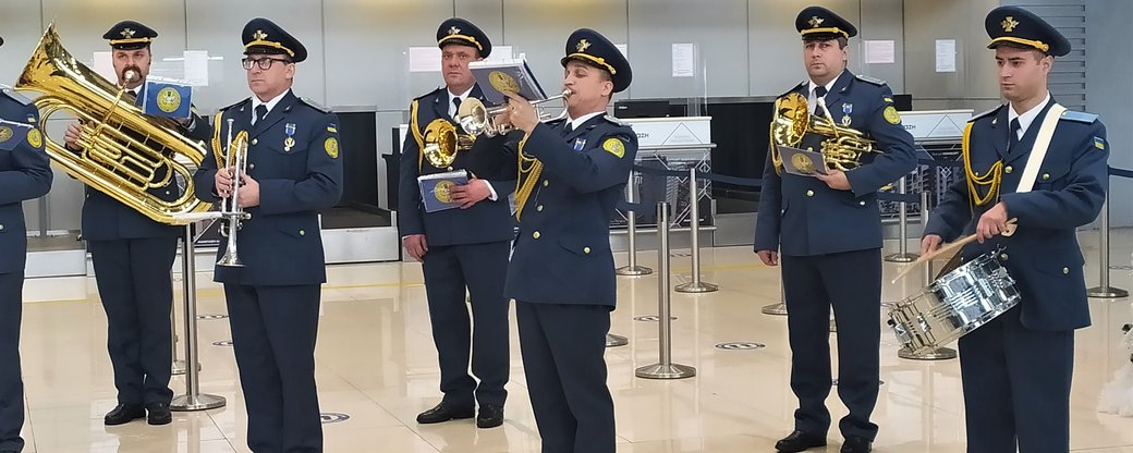 В Харьковском аэропорту почтили память погибших во время обороны Донецкого аэропорта
