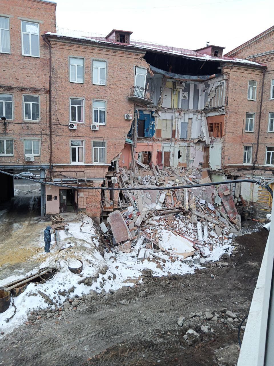 В Харькове рухнуло четырёхэтажное здание