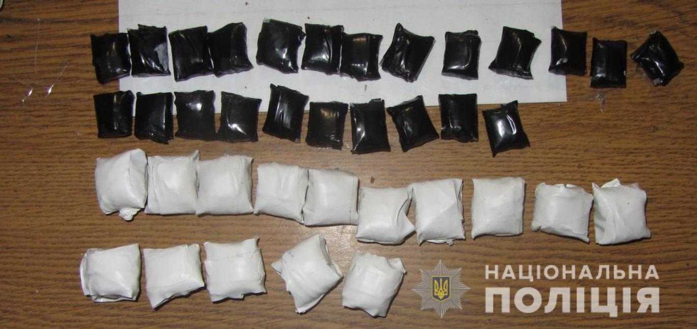 В Харькове полицейские разоблачили несовершеннолетнего наркокурьера