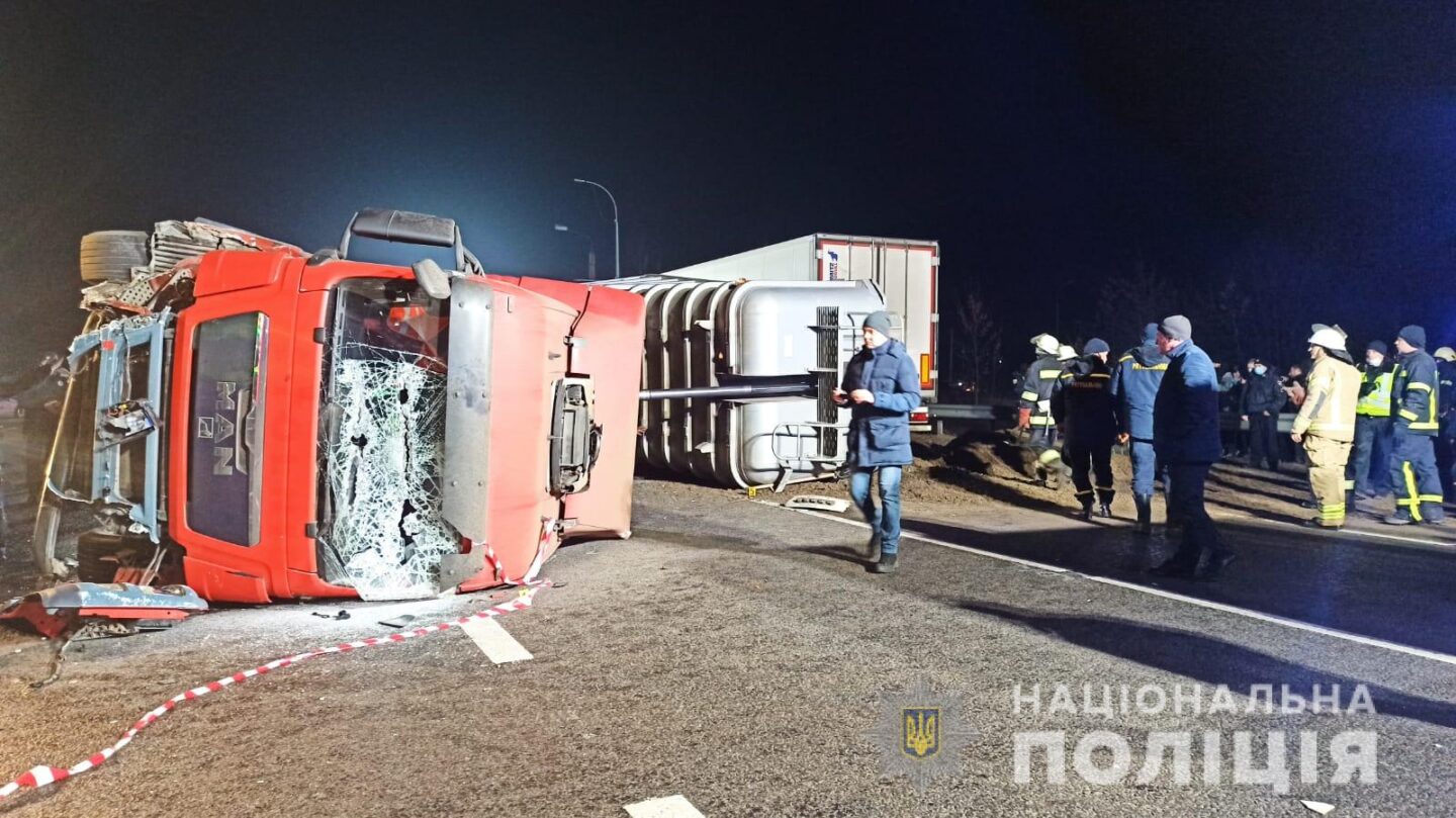 В Харькове будут судить водителя грузовика, который раздавил такси на Окружной