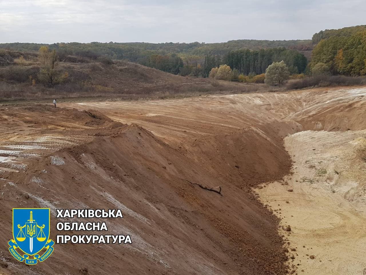 Незаконная добыча строительного песка под Харьковом с убытком в 17 млн грн: подозревается глава фермерского хозяйства