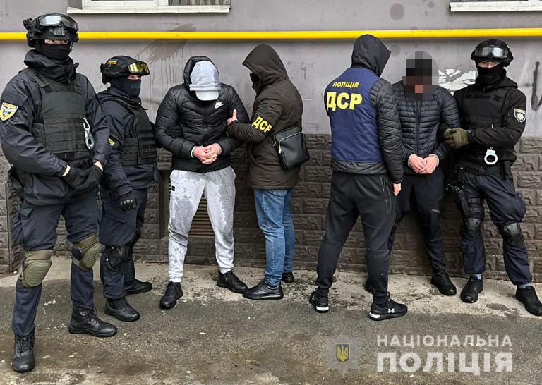 В Харькове задержали разыскиваемых, которые входили в состав организованной преступной группыВ Харькове задержали разыскиваемых, которые входили в состав организованной преступной группы