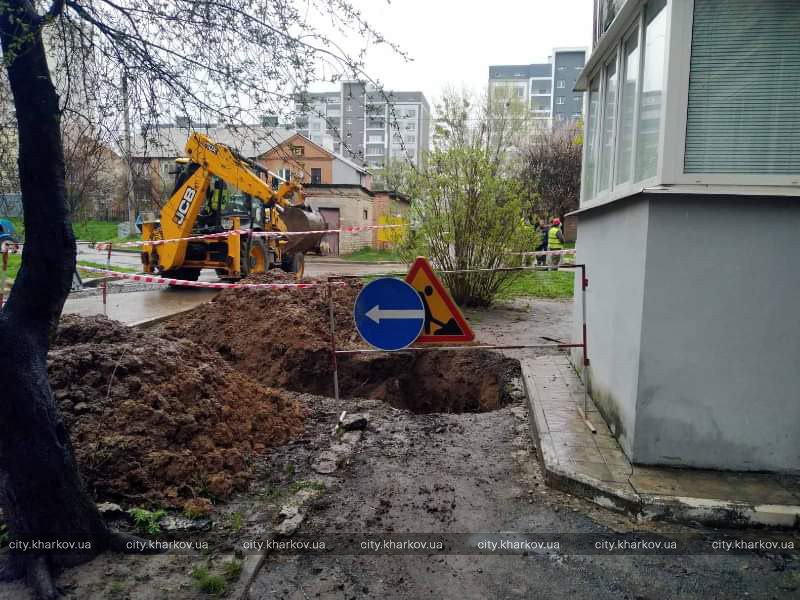 В Харькове оперативно восстанавливают подачу воды
