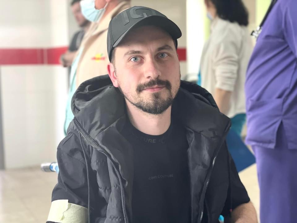 Оперный певец попал под обстрел, когда эвакуировал людей из Харьковщины