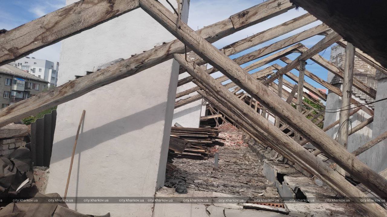С начала войны оккупанты повредили почти три тысячи жилых домов в Харькове