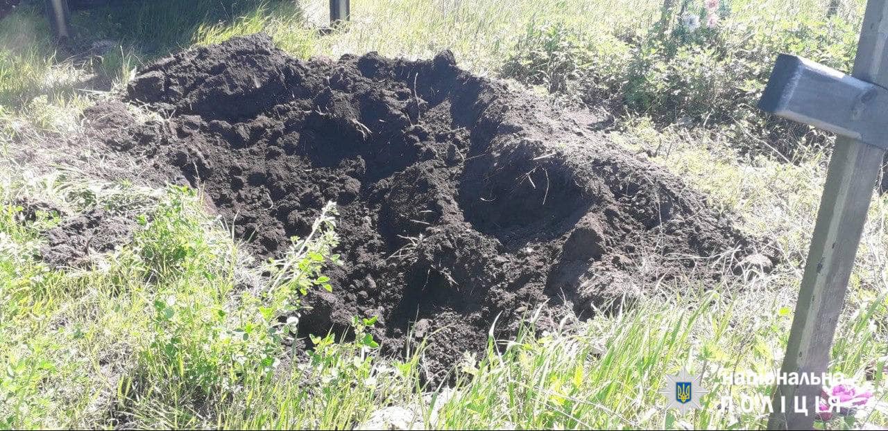 В Харьковской области нашли могилы шестерых оккупантов: среди убитых — подполковник