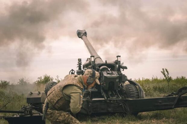 На Харківському напрямку противник основні зусилля зосереджує на стримуванні просування наших військ - Генштаб